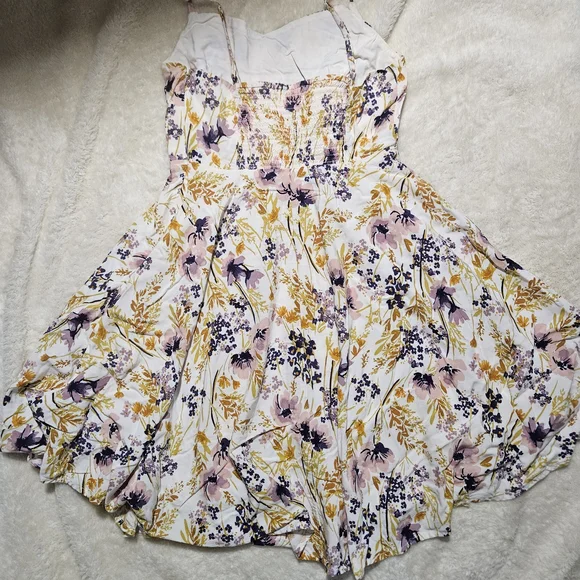 Old Navy Floral Print Dress - Picture 2 of 9